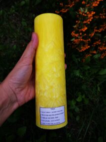 citrónovo žltá